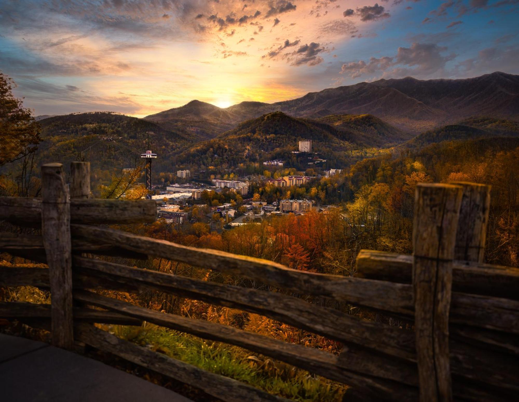 Ober Hideaway, Hot Tub, Wifi, 1089 Free Tickets Each Paid Day, Dollywood And More جاتلينبرج المظهر الخارجي الصورة