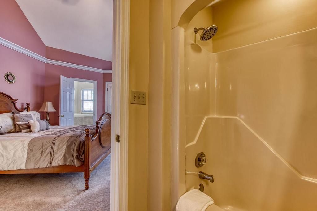 Ober Hideaway, Hot Tub, Wifi, 1089 Free Tickets Each Paid Day, Dollywood And More جاتلينبرج المظهر الخارجي الصورة