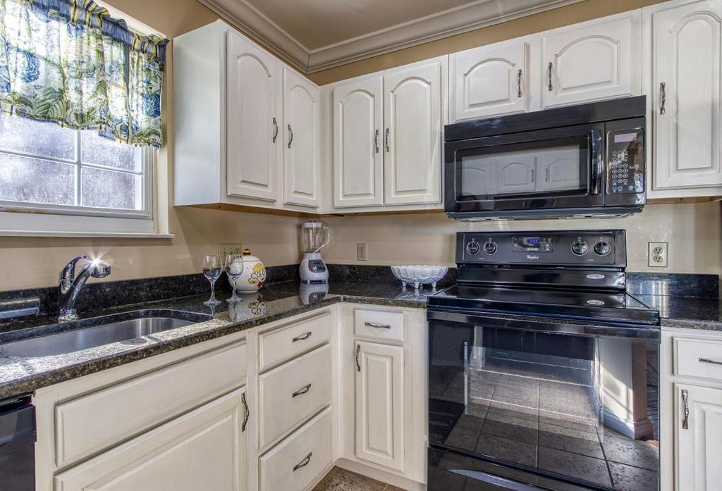 Ober Hideaway, Hot Tub, Wifi, 1089 Free Tickets Each Paid Day, Dollywood And More جاتلينبرج المظهر الخارجي الصورة