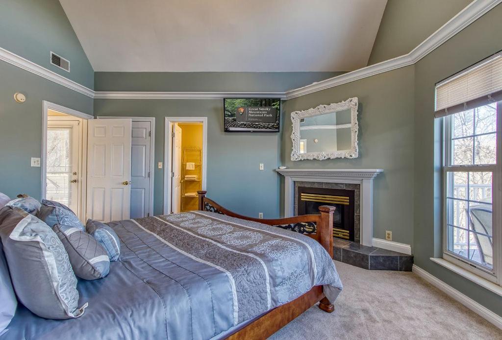 Ober Hideaway, Hot Tub, Wifi, 1089 Free Tickets Each Paid Day, Dollywood And More جاتلينبرج المظهر الخارجي الصورة
